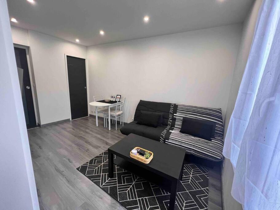 Beau T2 A Arcueil Proche Rer B. Apartment Bagian luar foto
