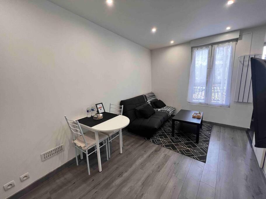 Beau T2 A Arcueil Proche Rer B. Apartment Bagian luar foto