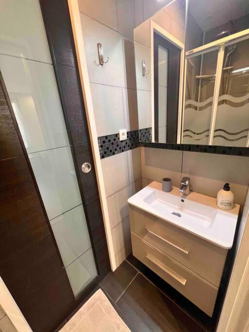 Beau T2 A Arcueil Proche Rer B. Apartment Bagian luar foto